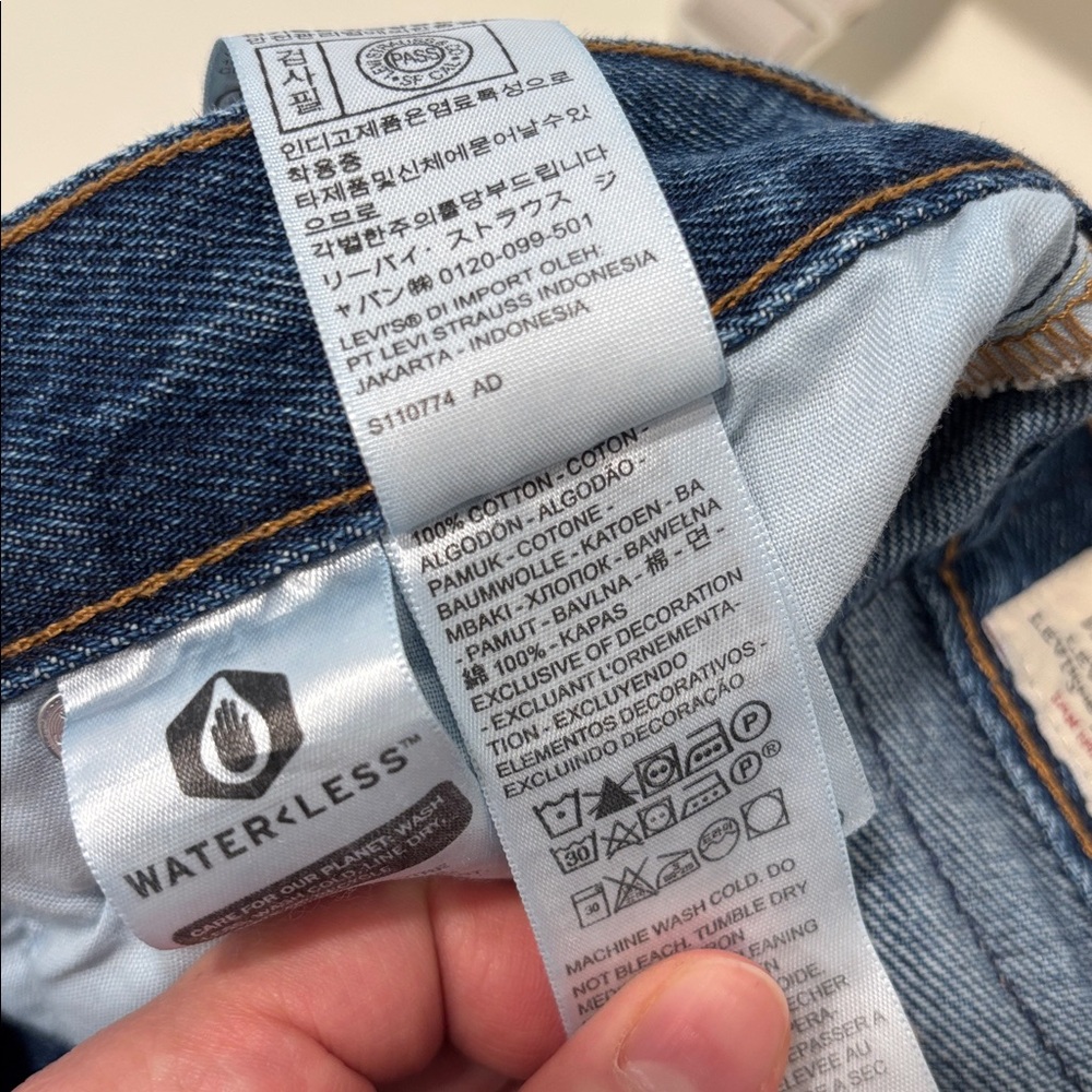 Levi’s 90’s 501 - Picture 10 of 12